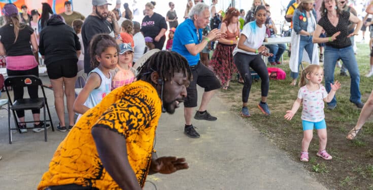 Venez faire la fête avec nous! Photo: Muriel Leclerc